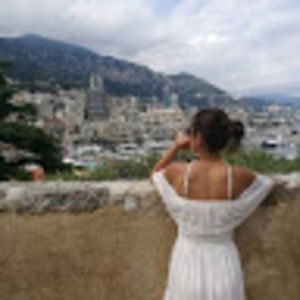 Meet your Posher, Cristina